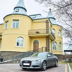 приватна фортеця Malekhuv
